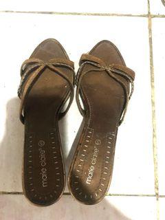 High heels coklat