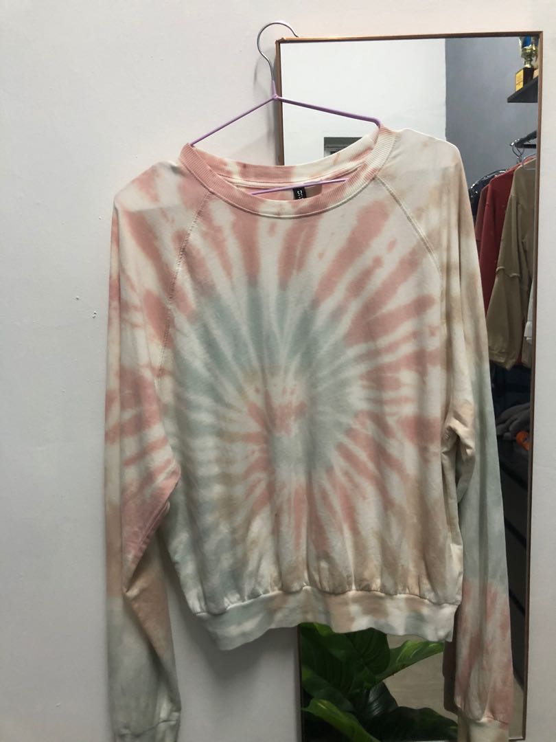 H&m tie dye sweatshirt hotsell