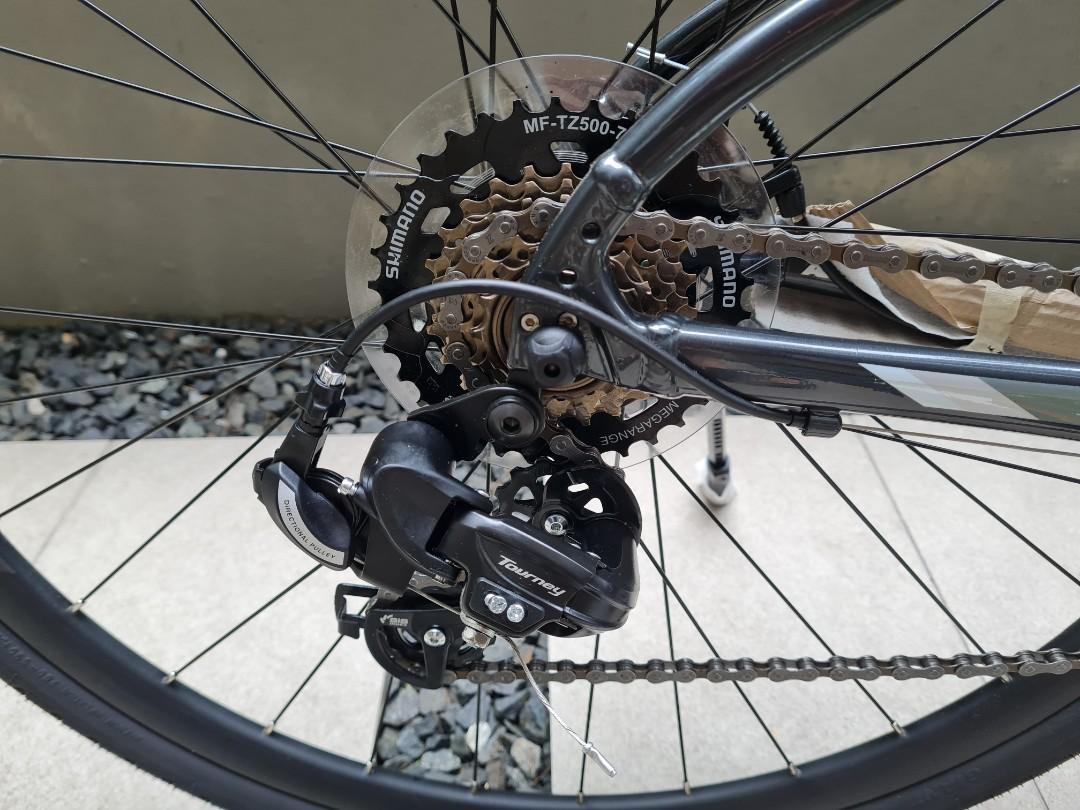 Navy Blue Hybrid Bike Giant Escape 2 