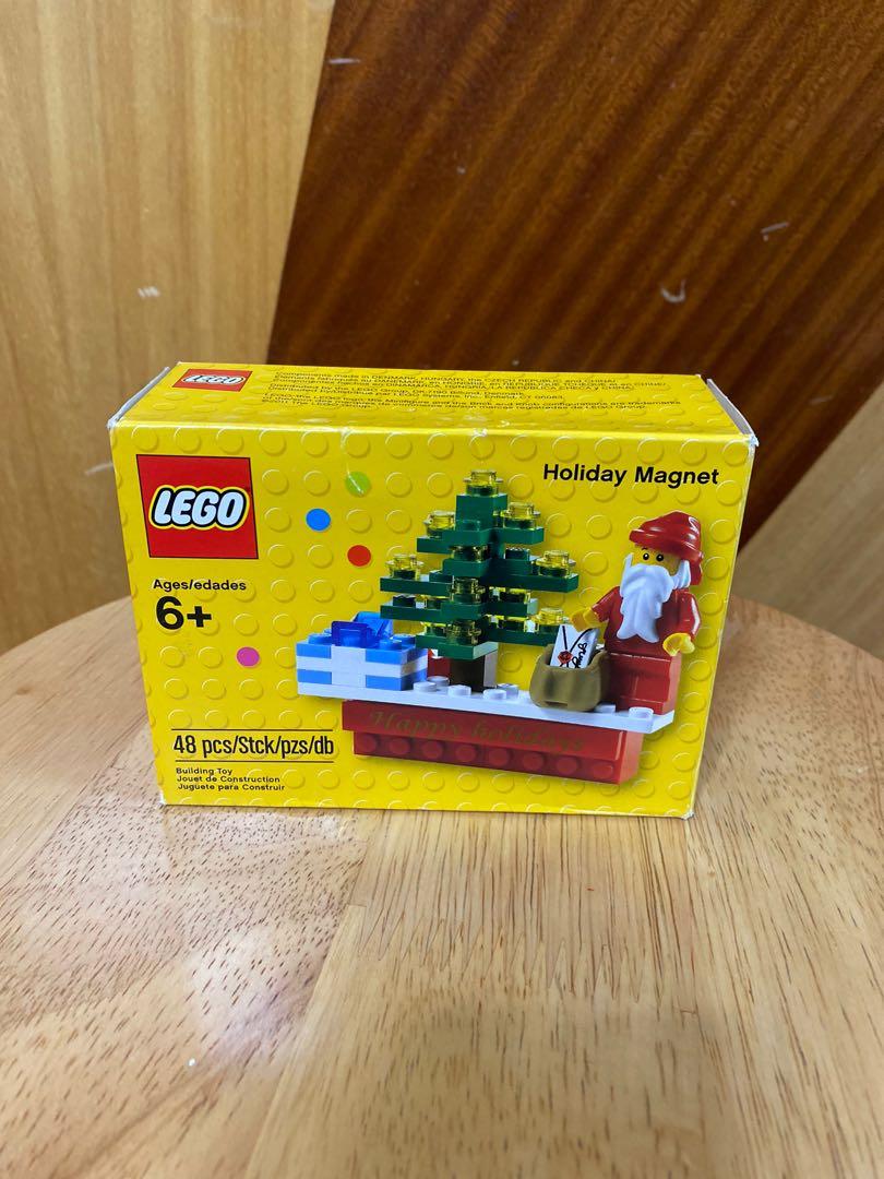 LEGO 853353 HOLIDAY MAGNET CHRISTMAS SCENE