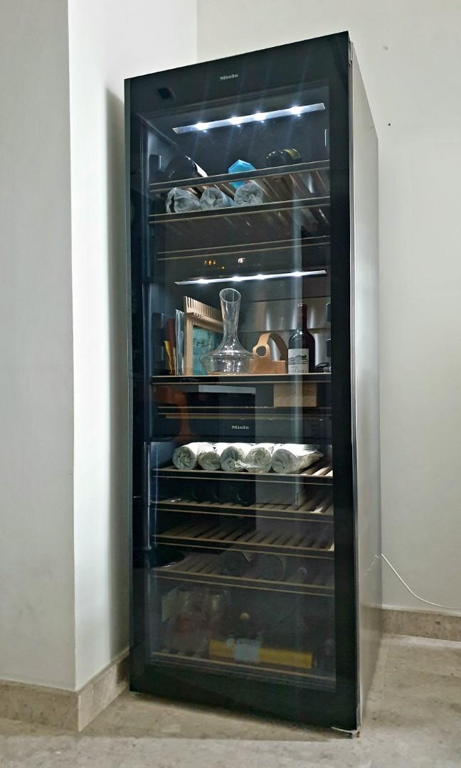 Miele Wine Chiller KWT 6832 Sommelier, TV & Home Appliances, Kitchen