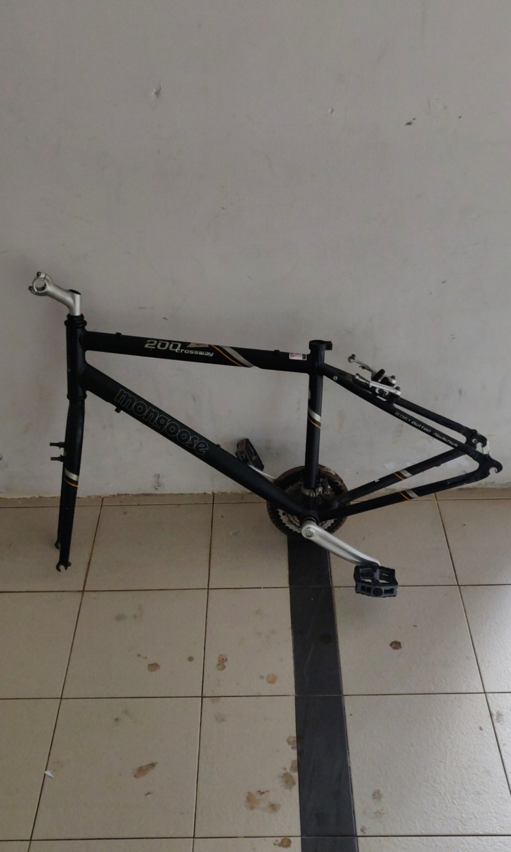 Mongoose crossway 200 new arrivals