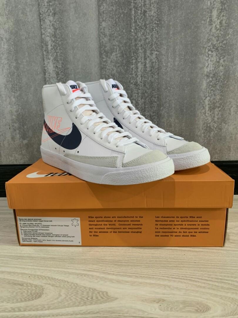 nike blazer mid 77 logo