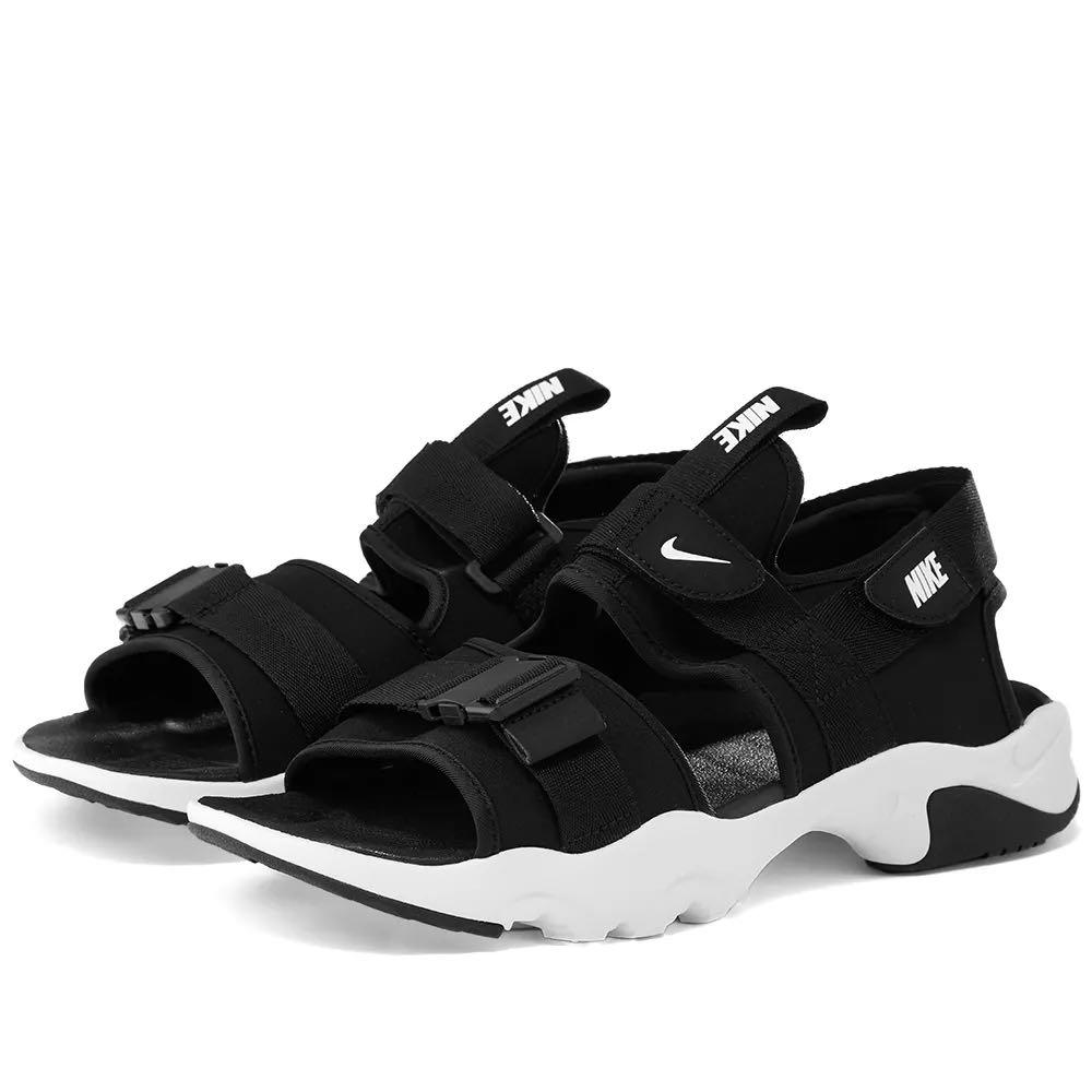 nike canyon sandals with velcro fastening