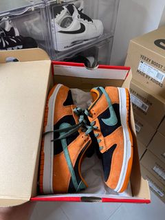 (Category: ) located in . Submitted by sneakers360 (Listing ID 1071962252, Image 1). Description: .