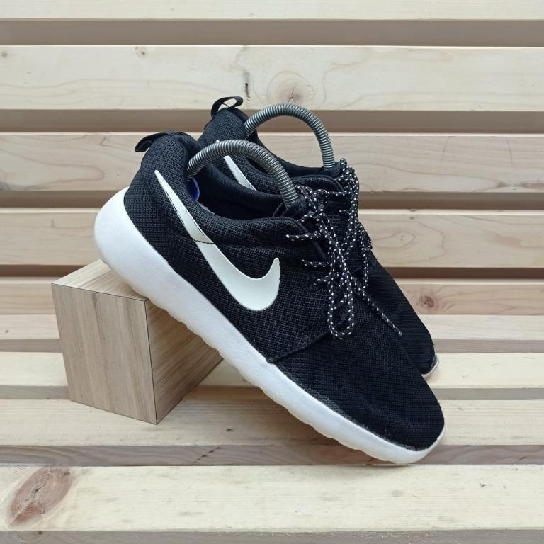 Sepatu nike roshe run sneakers outlet