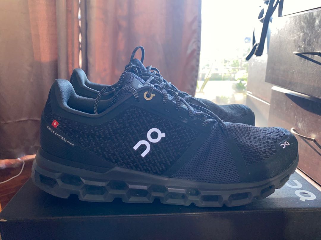 on cloudstratus black