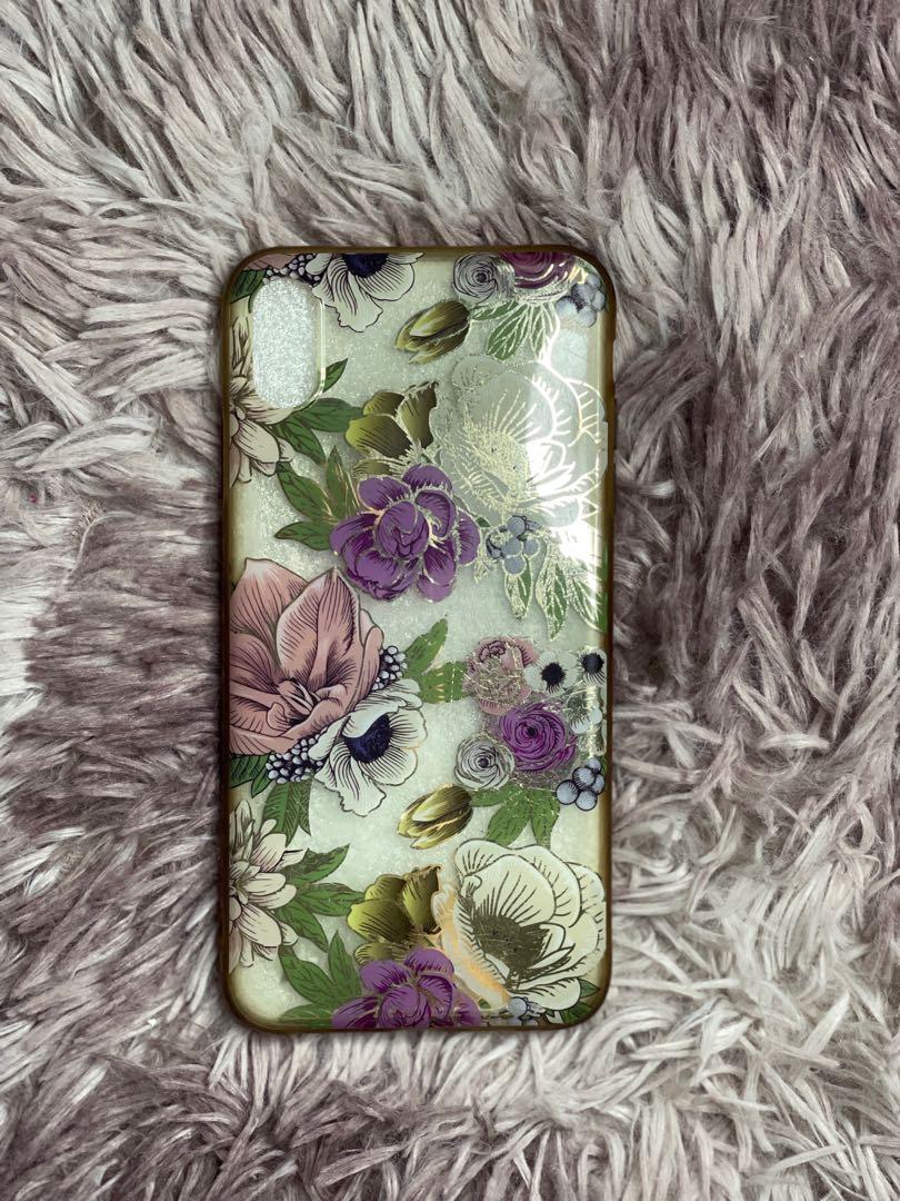 Pre-loved Iphone XS Max case (Category: Cases & Sleeves) located in Manila. Submitted by declutteringish (Listing ID 1072062666, Image 3). Description: 200php for all three phone cases..