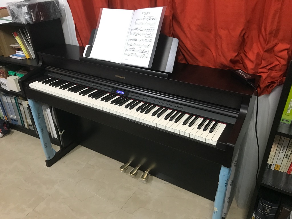 Roland HP603 Digital Piano 電子鋼琴, 興趣及遊戲, 音樂、樂器& 配件