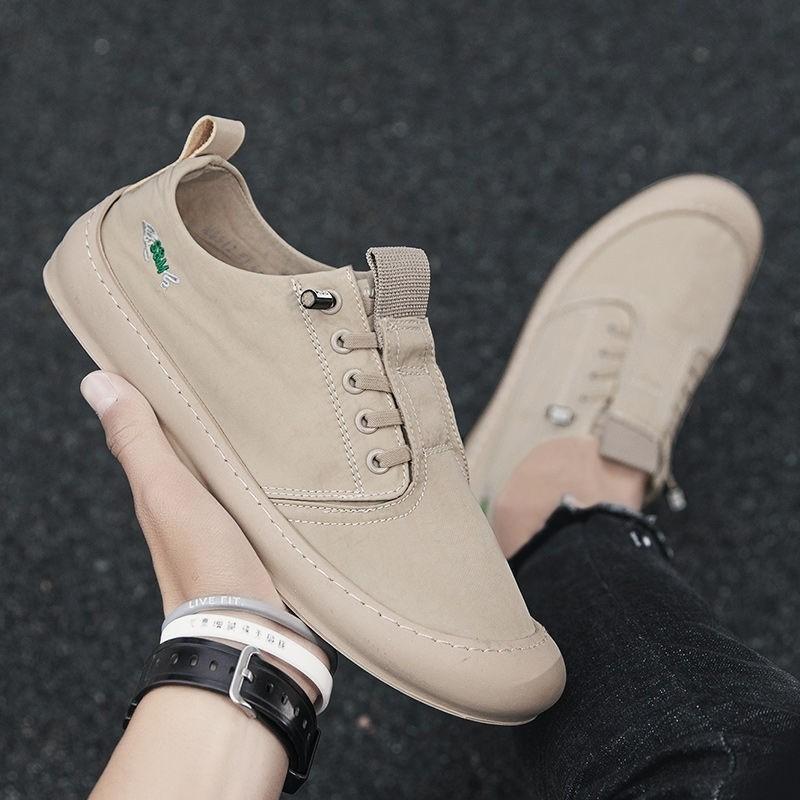 Sneaker slip new arrivals on pria