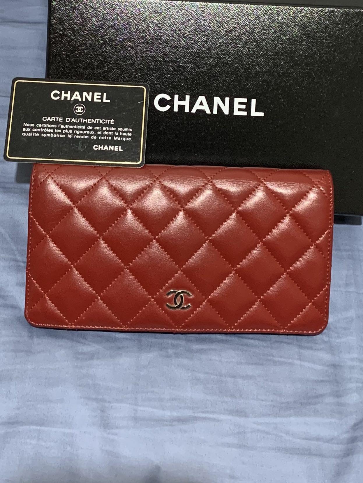 Used  Chanel Classic medium wallet black caviar with silver hardware Holo  25  Starbrandname