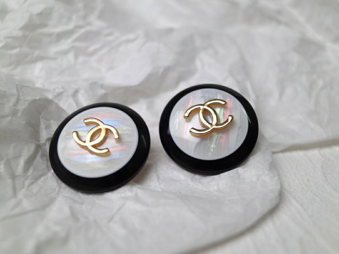 Vintage Chanel Earrings authentic, Women's Fashion, Jewelry & Organisers,  Earrings on Carousell