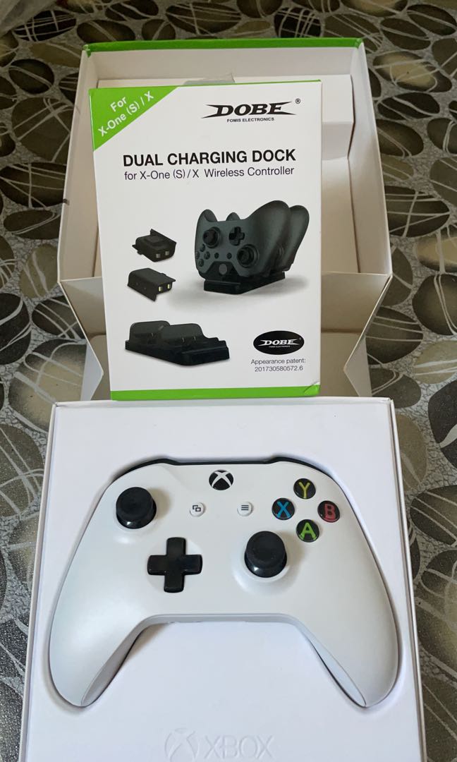Xbox one controller + charging dock FreePos, Video Gaming, Gaming