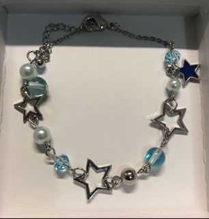 （分類：）位於 。 由 earwingwing 提交（商品編號 1072303086，圖片 1）。簡介： 。
