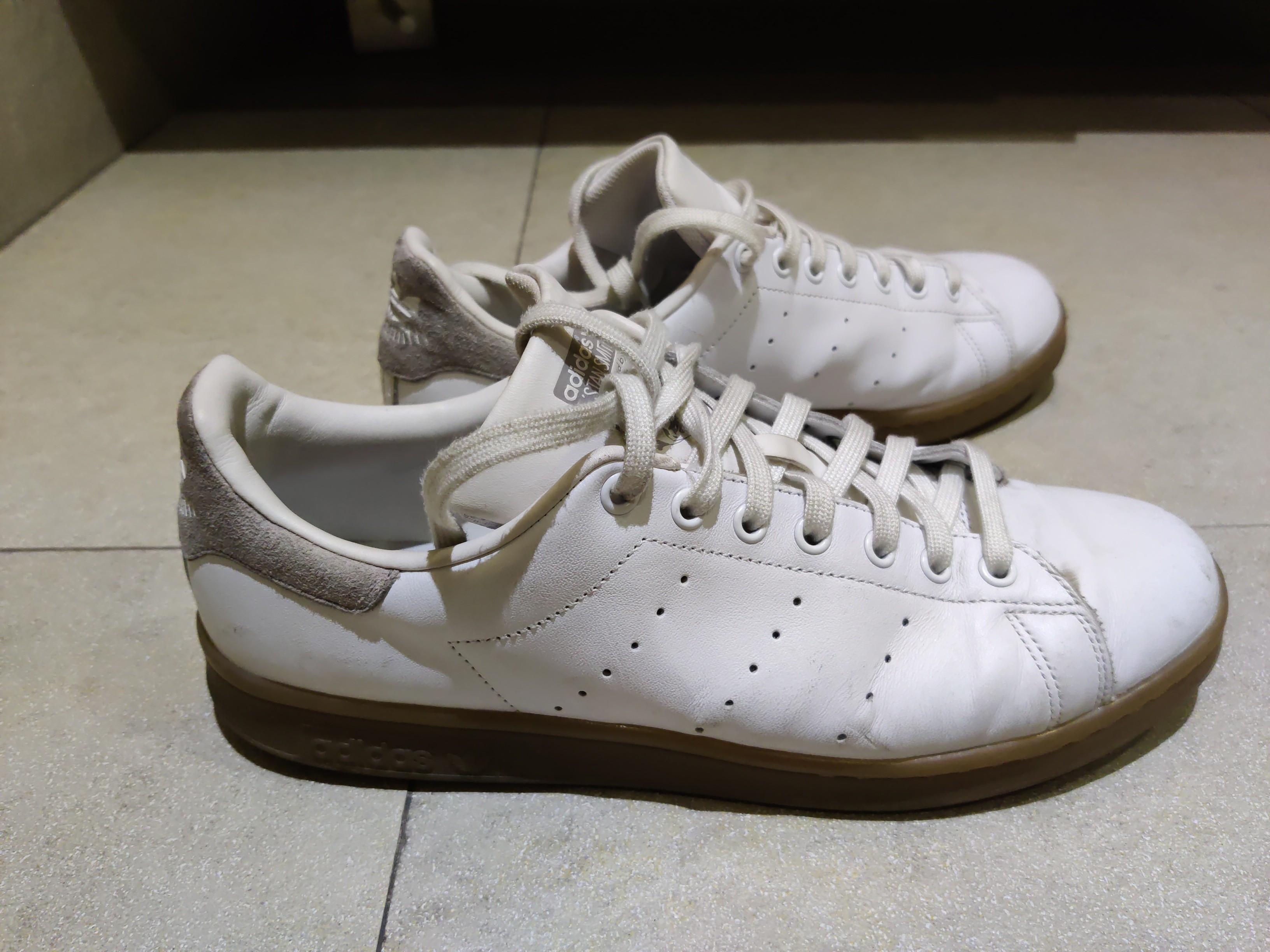 Adidas Stan Smith with sole, Men's Sneakers on Carousell