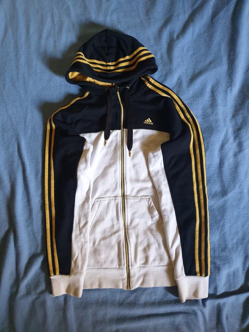 Adidas three stripes, Fesyen Pria, Pakaian , Atasan di Carousell