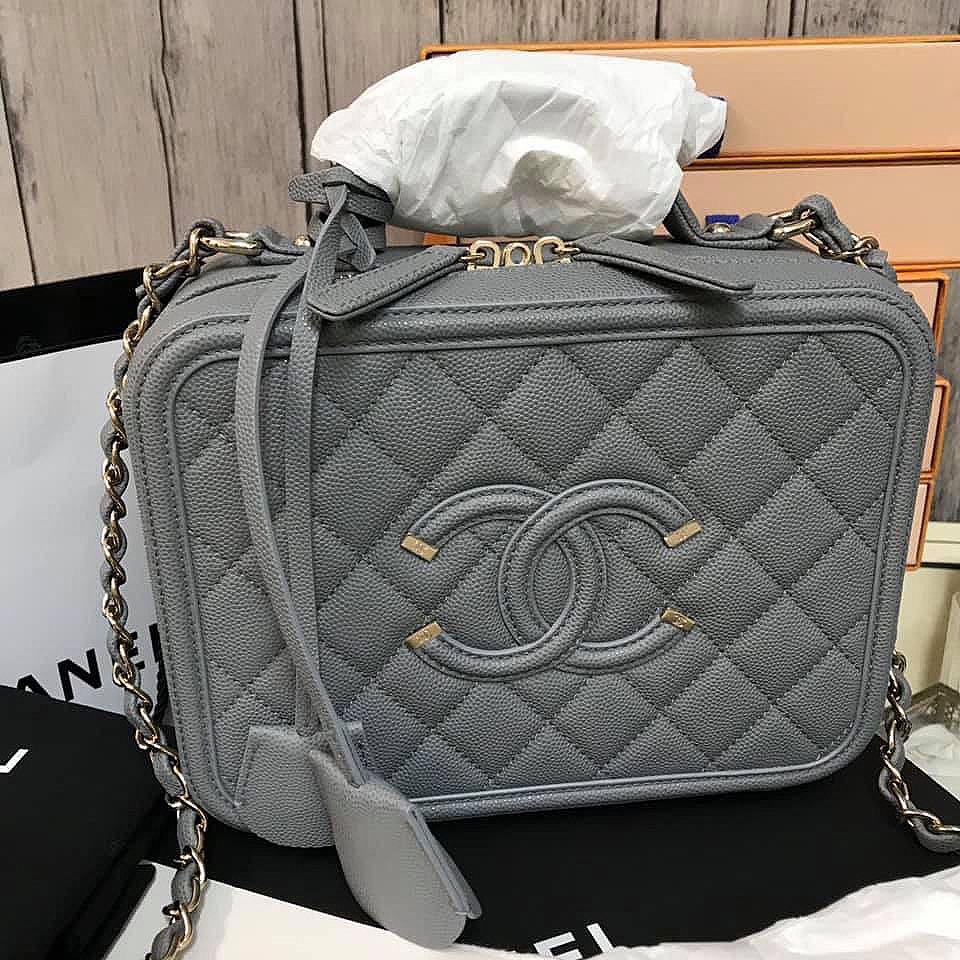 Chanel vanity case clearance 21cm