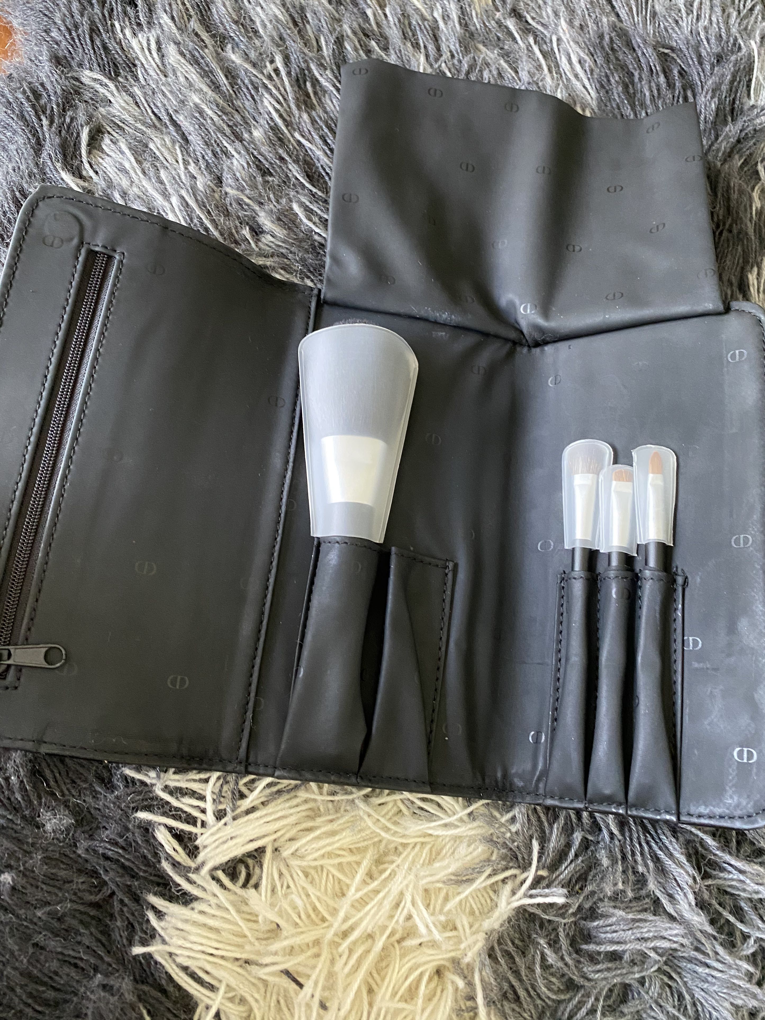 Dior brush set, Beauty & Personal Care, Face, Makeup on Carousell