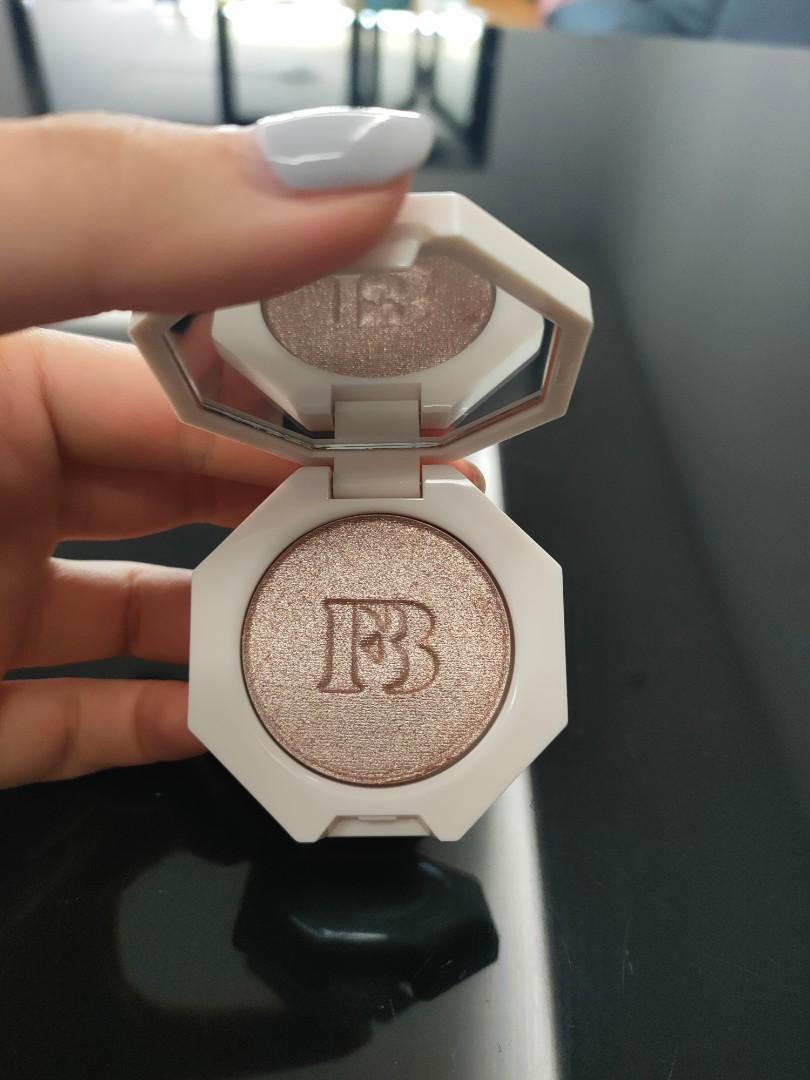 Fenty Beauty Killawatt Foil Freestyle Highlighter Health Beauty Makeup On Carousell Fenty Beauty Killawatt Foil Freestyle Highlighter Health Beauty Makeup On Carousell