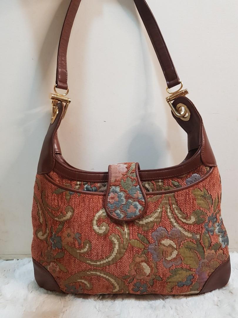Genuine Leather (Category: Wallets & Card holders) located in Manila. Submitted by geecollection01 (Listing ID 1072122830, Image 2). Description: Materials : Genuine Leather, Canvass, Brass Shoulder Bag Nice in actual (as seen in the pic) DM pls..