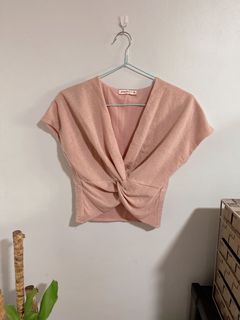 (Category: ) located in . Submitted by changingwardrobe.ph (Listing ID 1072149755, Image 1). Description: .