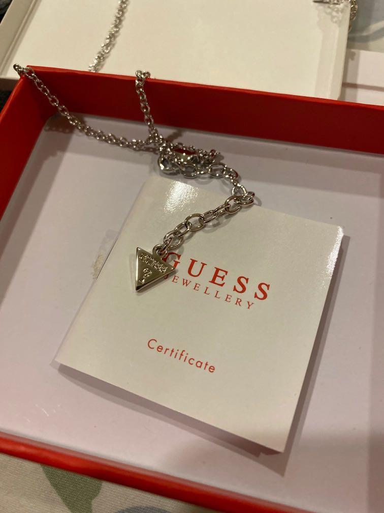 Guess star necklace hotsell