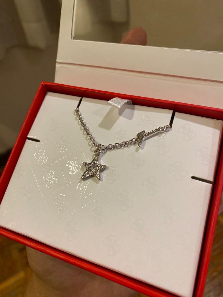 Guess star necklace hotsell