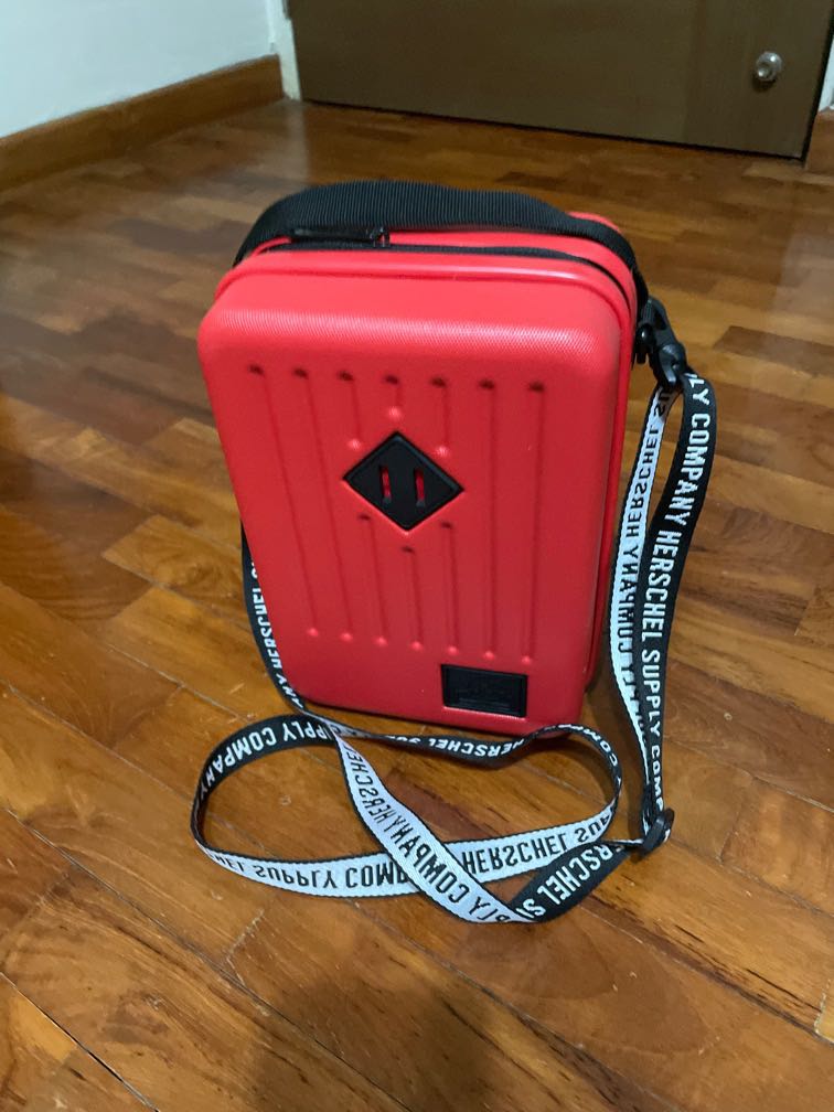Herschel trade on sale small luggage
