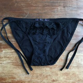 (Category: ) located in . Submitted by mcdeclutters (Listing ID 1072122466, Image 1). Description: .