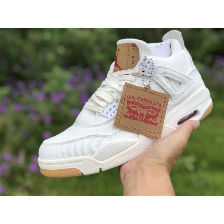 White top levi 4s