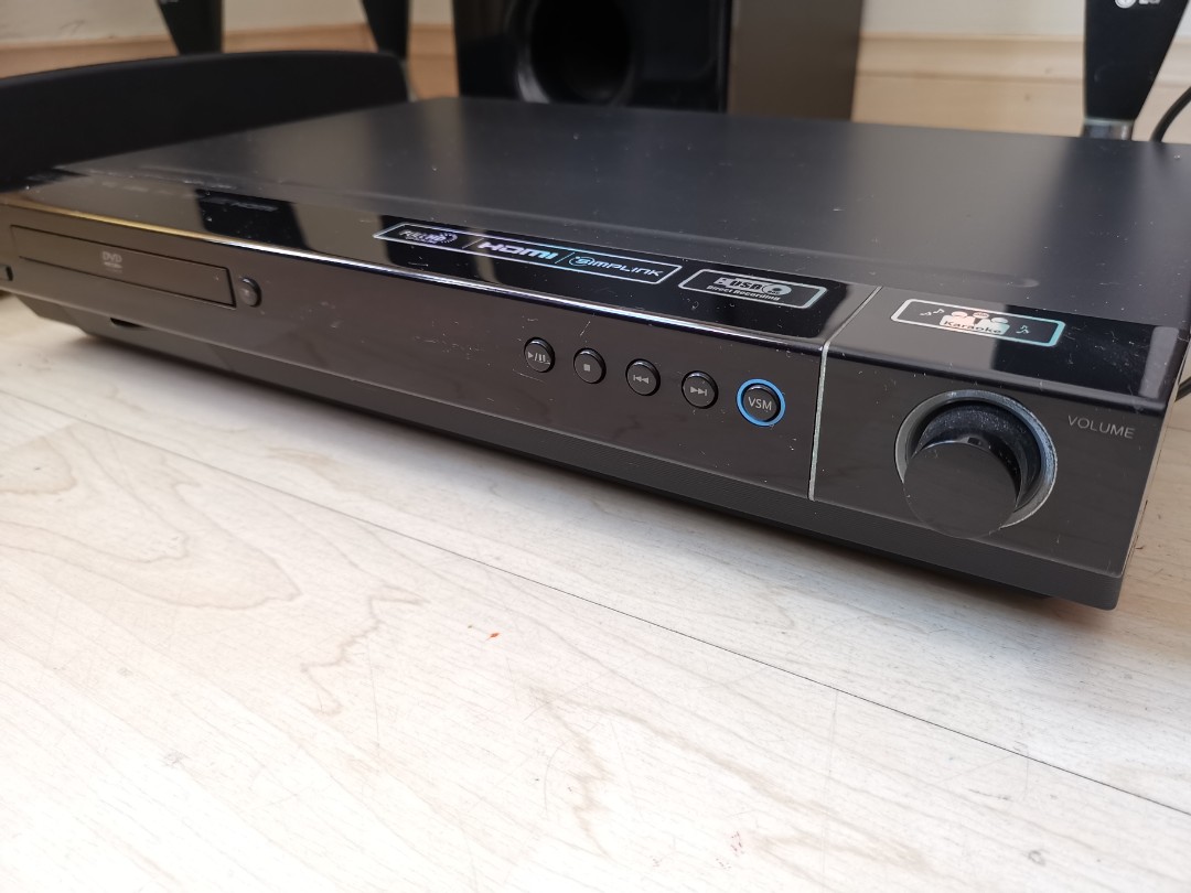 LG DVD player with surround speakers, Audio, Soundbars, Speakers & Amplifiers on Carousell
