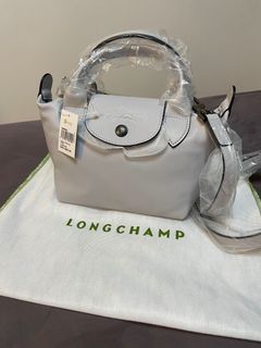 （分類：）位於 。 由 pccbridal 提交（商品編號 1072299760，圖片 1）。簡介： 。