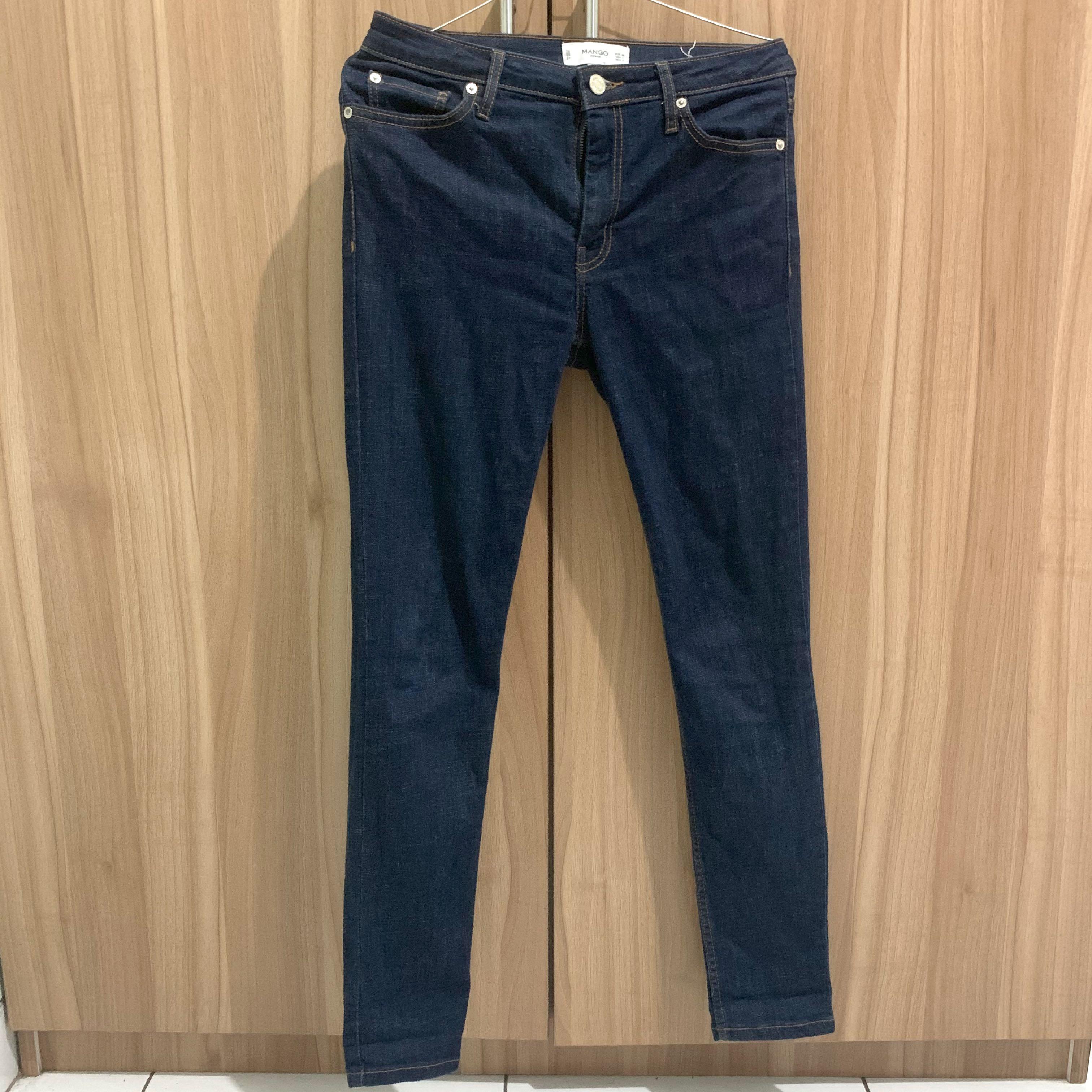 Mango olivia skinny jeans, Fesyen Wanita, Pakaian Wanita, Bawahan di  Carousell