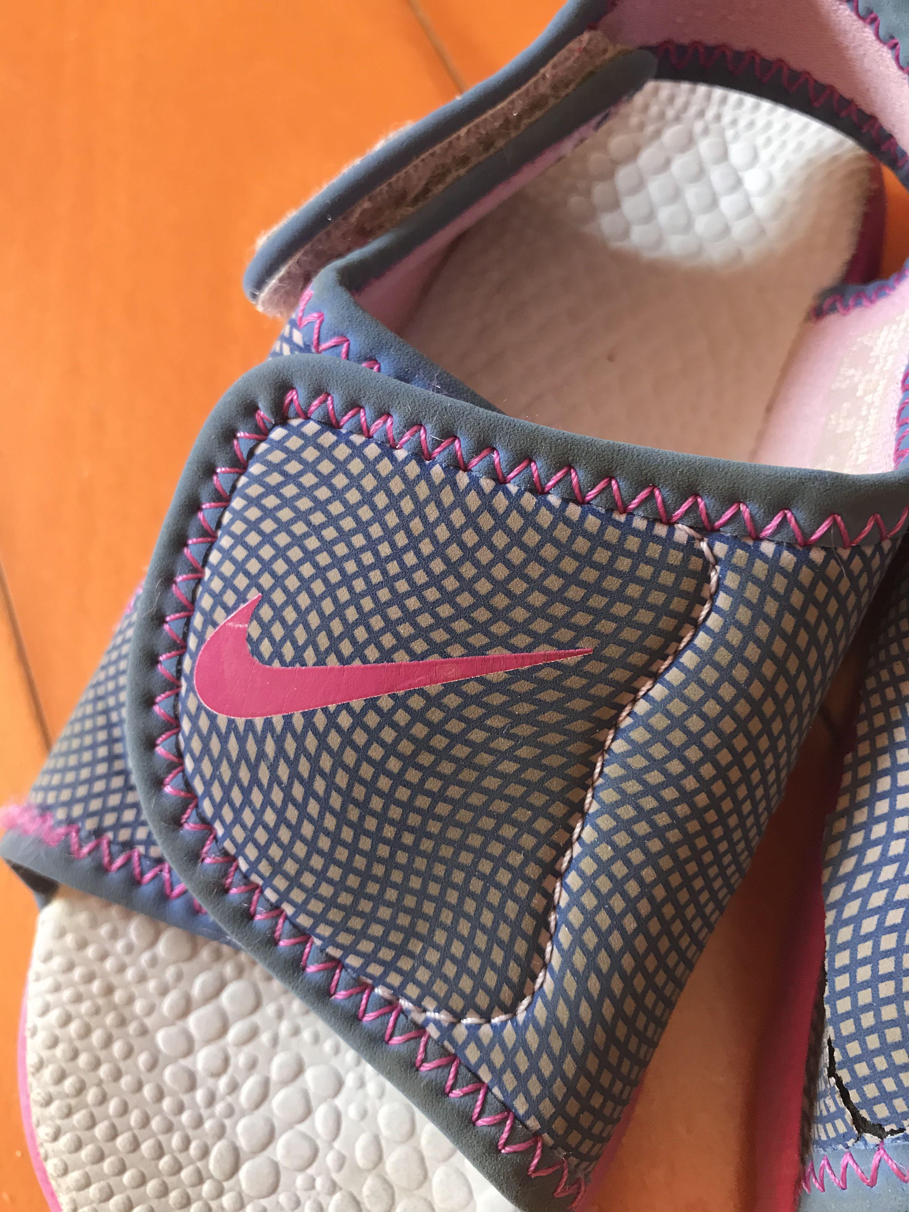size 3 nike sandals