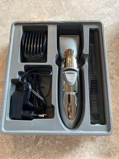 urbane mess 6 in 1 precision trimmer