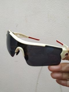 (Kategori: ) berada di . Dikirim oleh MongrelsBit (ID iklan 1072251296, Gambar 1). Deskripsi: .