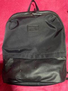 (Category: ) located in . Submitted by aa.declutter (Listing ID 1072281326, Image 1). Description: .