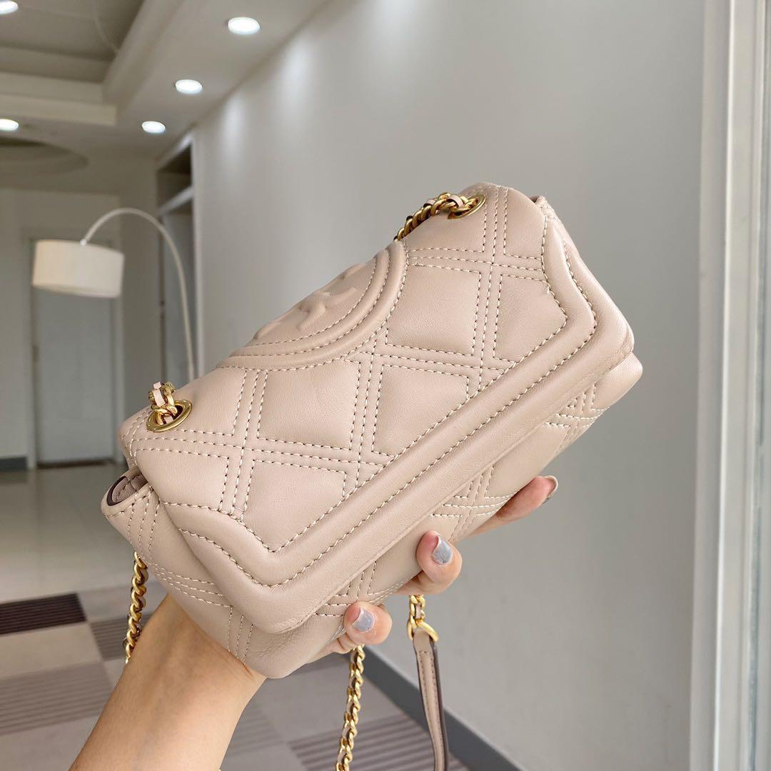 Original Tory Burch calf leather bag in beige, Women's Fashion, Bags &  Wallets, Purses & Pouches on Carousell