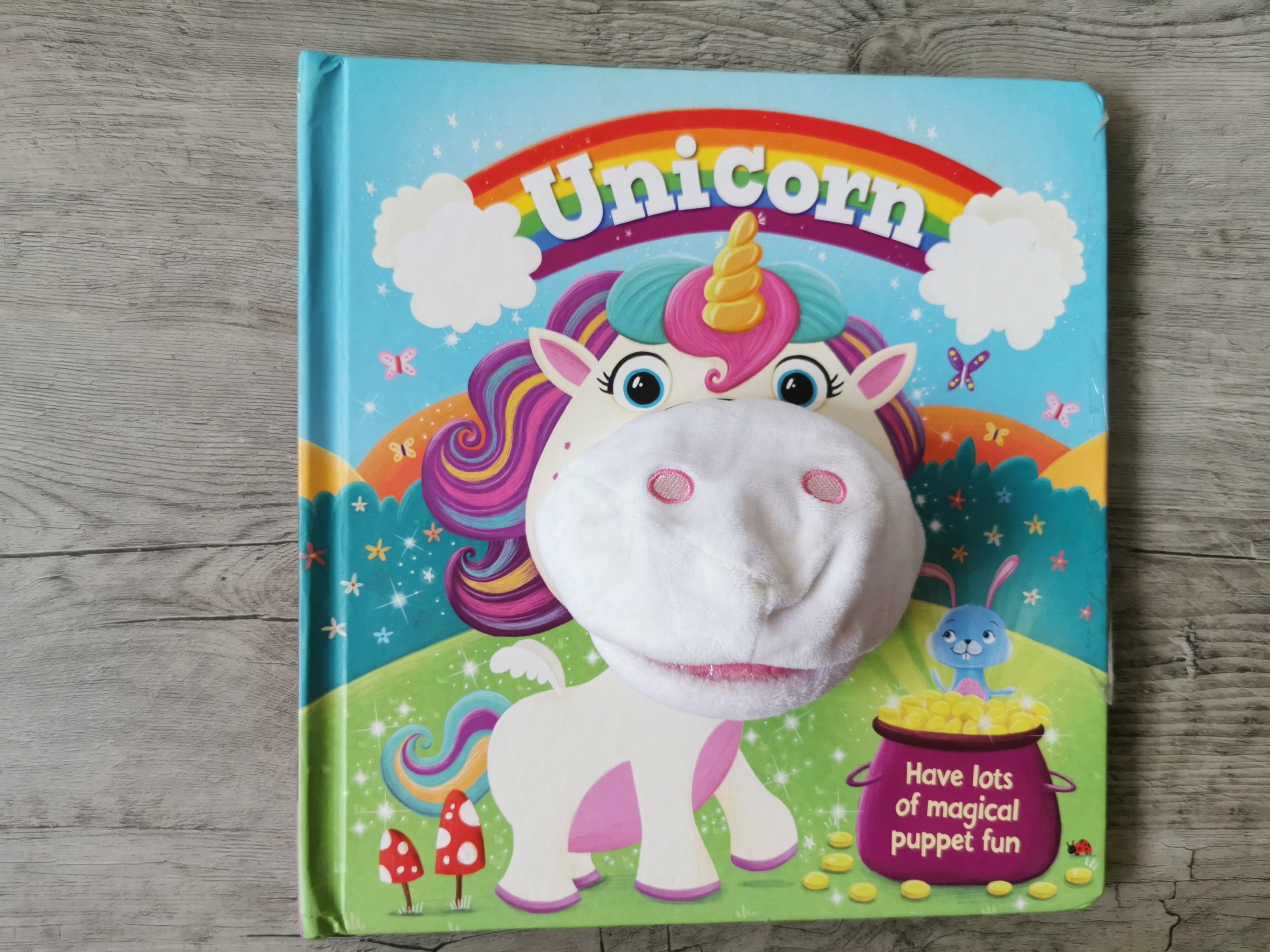 Puppet book, Hobbies & Toys, Books & Magazines, Children's Books on