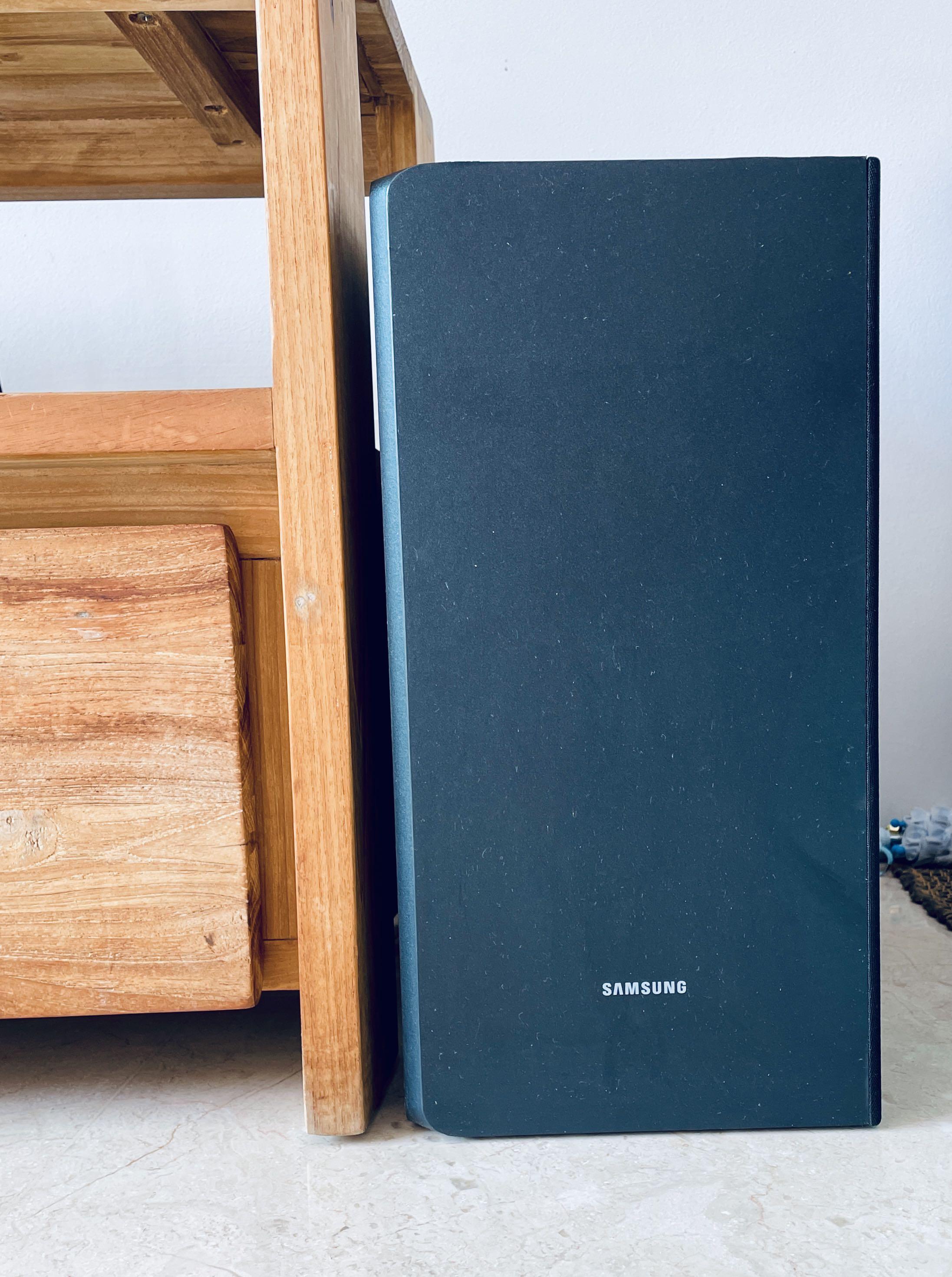 Samsung 850 soundbar top