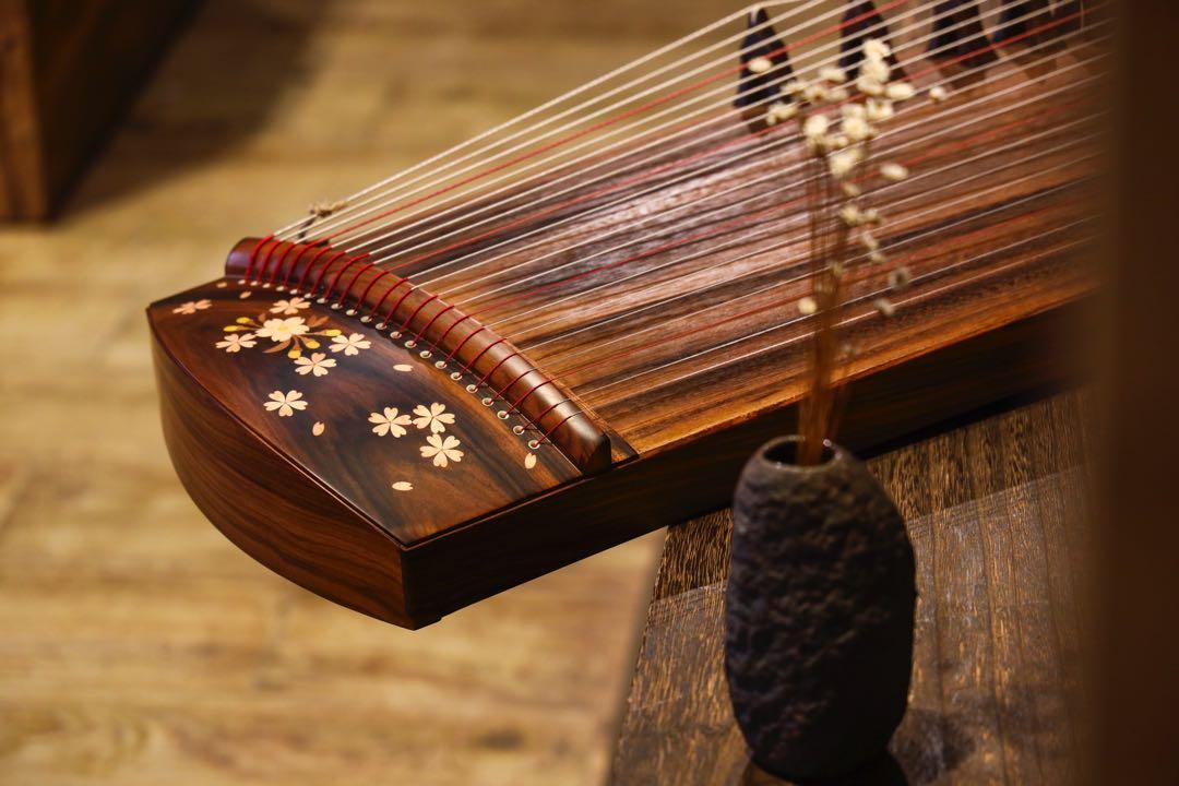 Small 1.3m Guzheng Japanese Design Cherry Blossom Guzheng, Hobbies