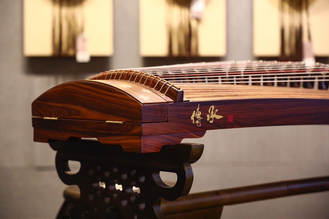 Small 1.3m Guzheng Japanese Design Cherry Blossom Guzheng, Hobbies