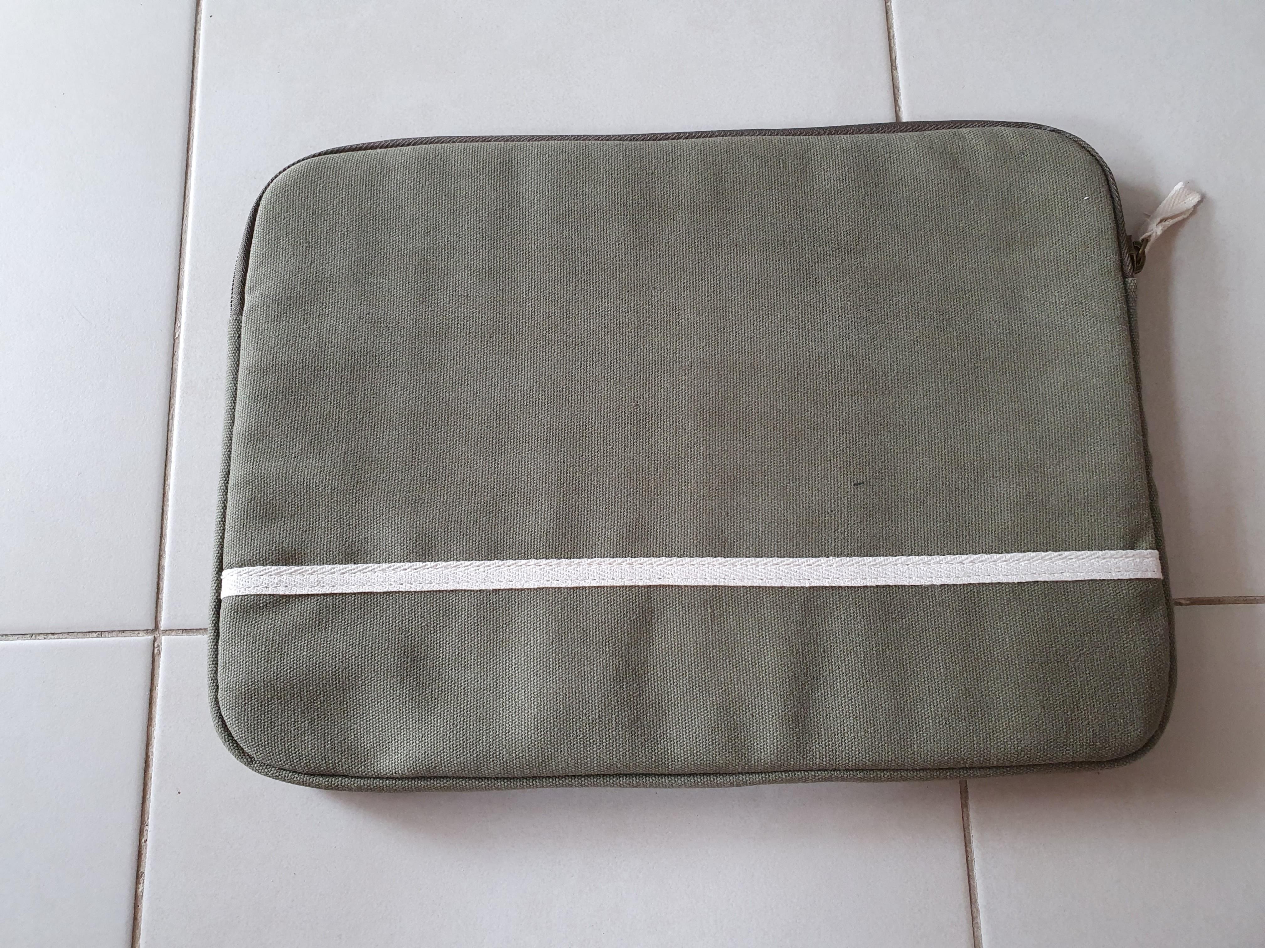 Typo 13 discount inch laptop case