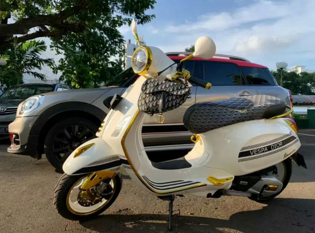 Vespa Primavera I-Get Abs thn 2021 modifikasi Vespa Cristian Dior