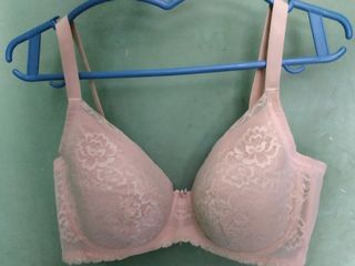 (Category: ) located in . Submitted by 4ro1010 (Listing ID 1072201111, Image 1). Description: .