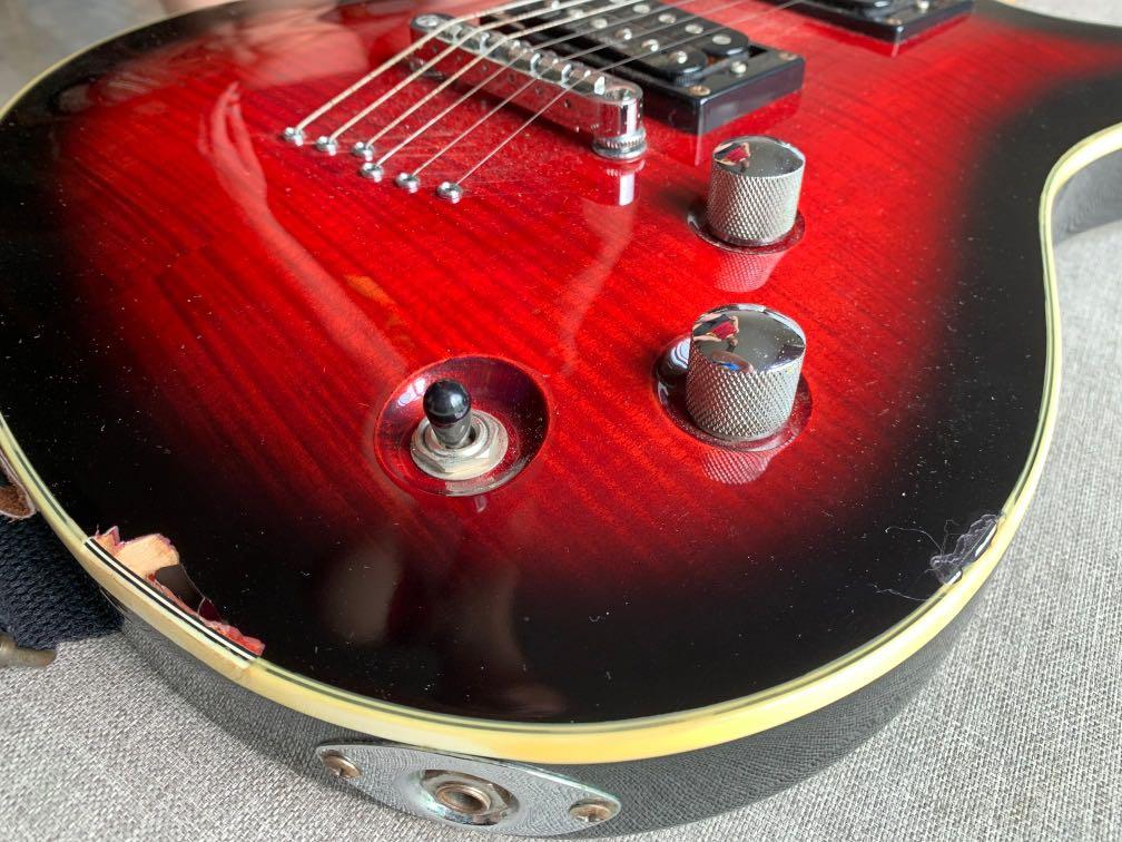 Washburn RX12 Electric Guitar w Strap & Bag, Hobbies & Toys, Music