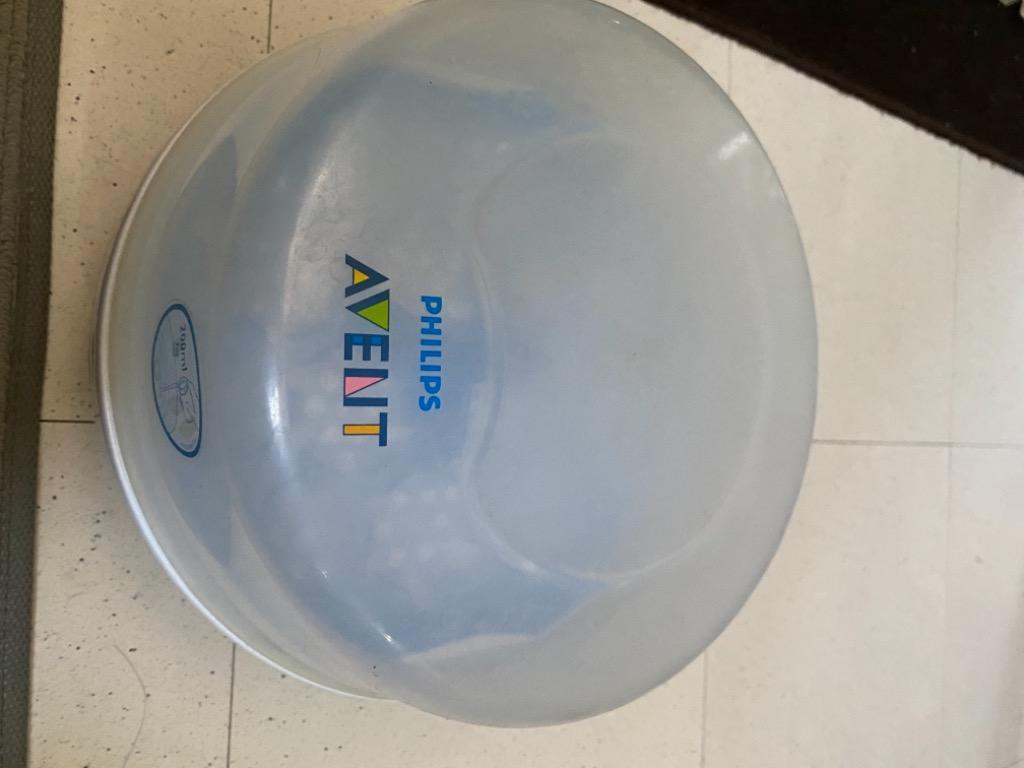 Avent Microwavable Sterilizer (Category: Breastfeeding & Bottle Feeding) located in Carmona. Submitted by preloved_mommyandkidsph (Listing ID 1067162101, Image 2). Description: 8/10 In very good condition Sterilising is all about protecting your baby from particularly harmful milk bacteria until its immune system is strong enough. The Philips AVENT microwave steriliser uses the hospital method of steam sterilisation, which is quick, easy and effi