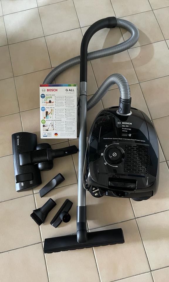 Bosch Vacuum Cleaner Gl30 proenergy black, TV & Home Appliances, Vacuum