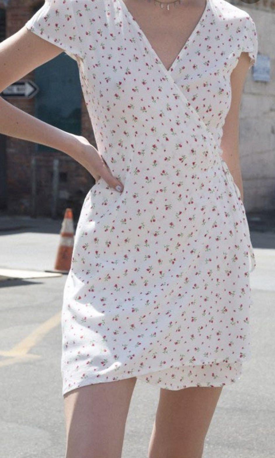 Brandy Melville Robbie Wrapped White Floral Dress Brand New Women s Fashion Tops Sleeveless on Carousell