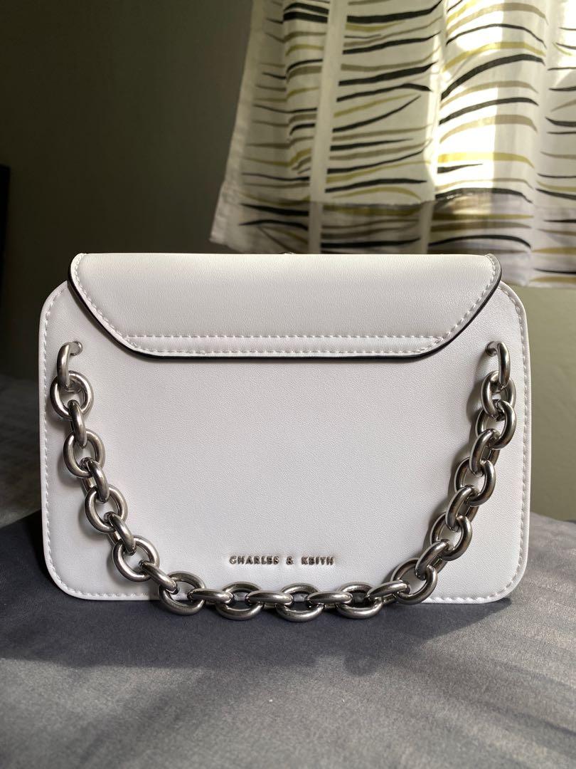 Chunky Chain Strap Quilted Shoulder Bag Women s Fashion Bags Wallets Shoulder Bags on Carousell